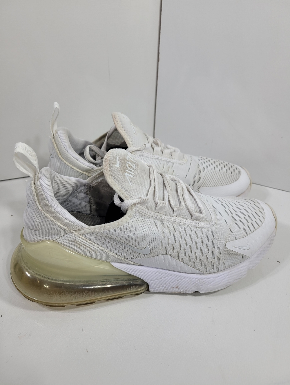 Nike Air Max 270 Triple White GS Size 6.5Y Women’s Size 8 Running Shoes